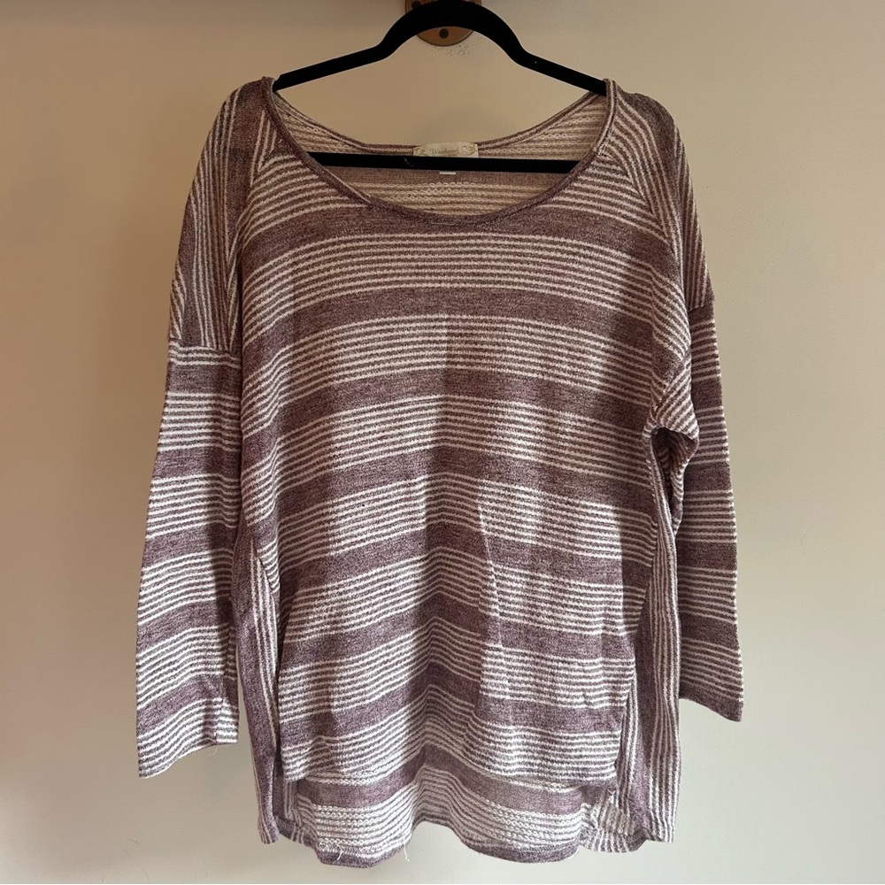 Weekend Suzanne Betro maroon striped top 1X‎